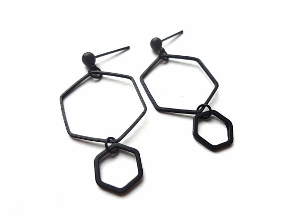 Nedideli geometriniai minimalistiniai šešiakampiai auskarai