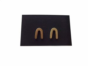 Žalvariniai minimalistiniai auskarai pasagėlės