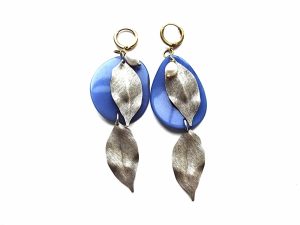 Zydro tagua riešuto ir sidabruotų žalavrio lapų auskarai su gėlavandeniais perlais