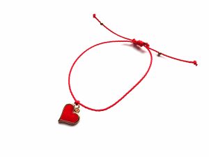 MIELA  raudonos virvelės apyrankė su raudonos emaliuotos širdelės pakabuku